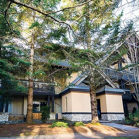 Lagoons By Cozystay Signature Whistler Extérieur photo
