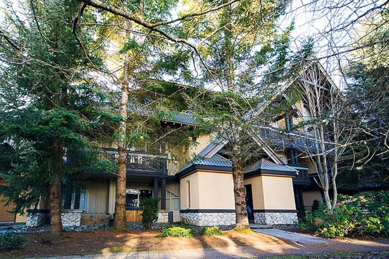 Lagoons By Cozystay Signature Whistler Extérieur photo